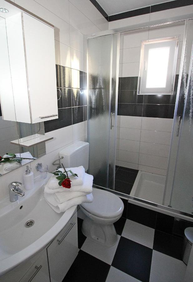 Apartmani Bozena Makarska Dış mekan fotoğraf